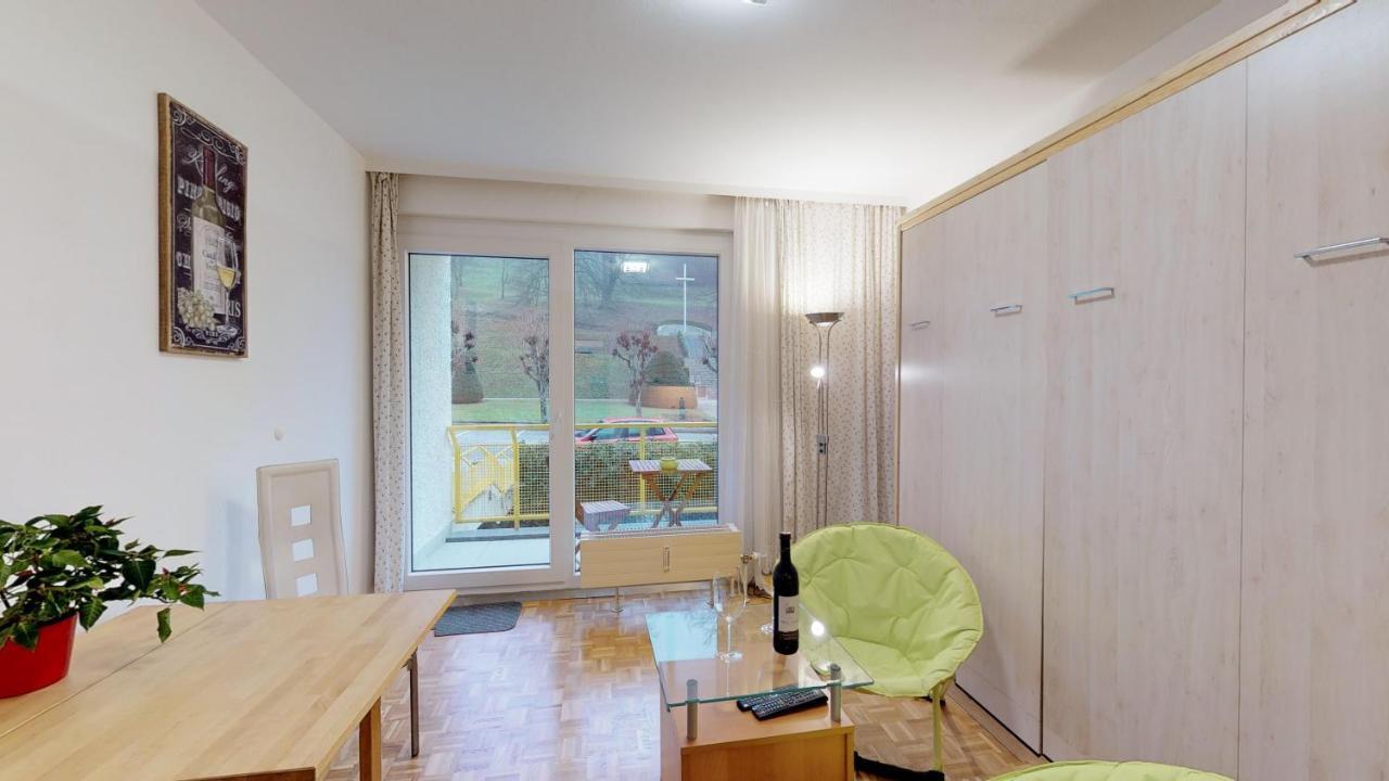 グムンデンVintage Garconiere Mit Balkon - 25 M2アパートメント エクステリア 写真