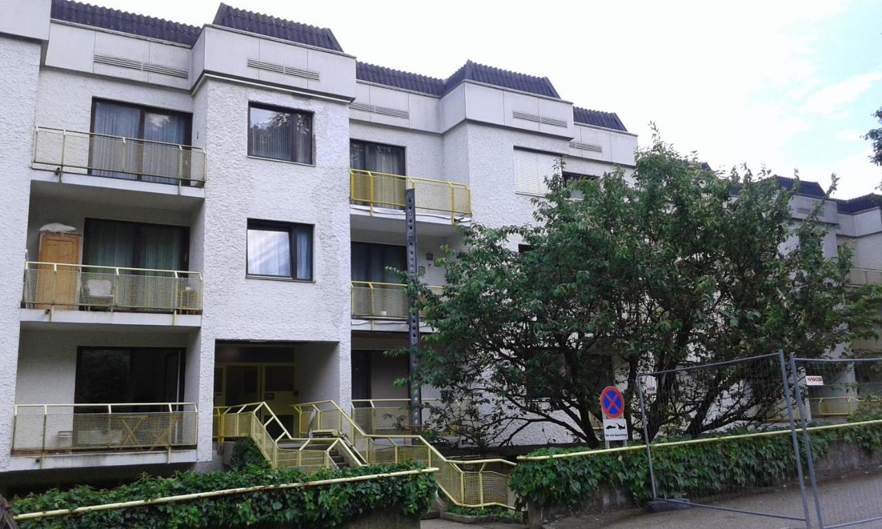 グムンデンVintage Garconiere Mit Balkon - 25 M2アパートメント エクステリア 写真